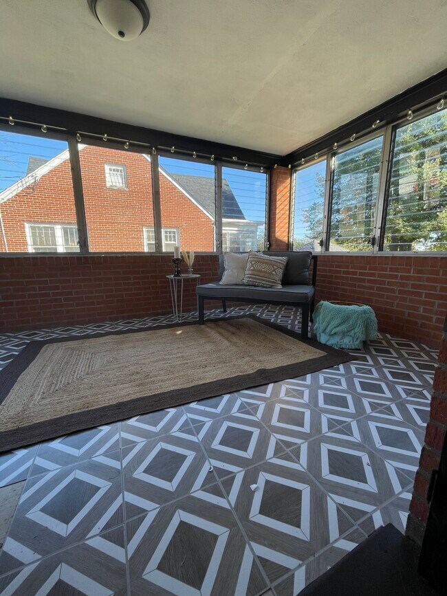 Foto del edificio - 4670 Fort Ave