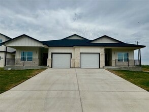 Building Photo - 506 War Admiral Dr