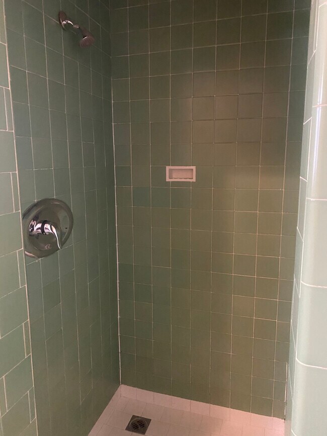 Foto del edificio - 1577 Chickasaw Ave