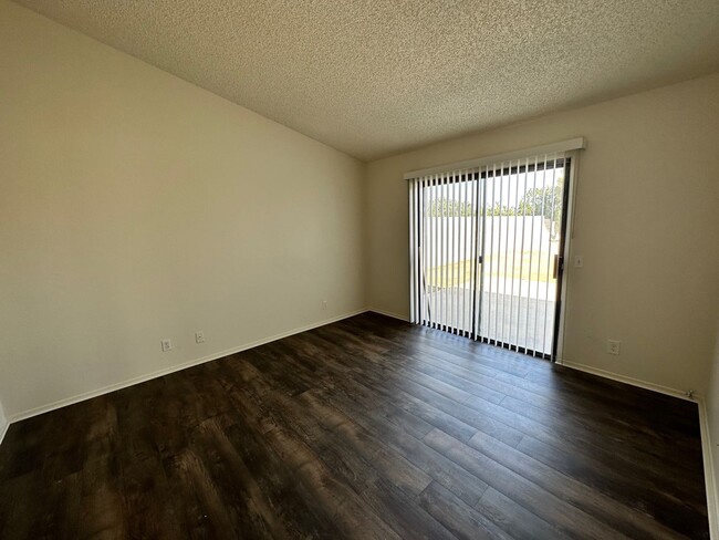 Building Photo - Cute 2-Bedroom Home for Rent with Large Ba...