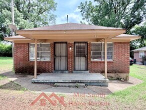 Building Photo - 1379 Ferguson Rd