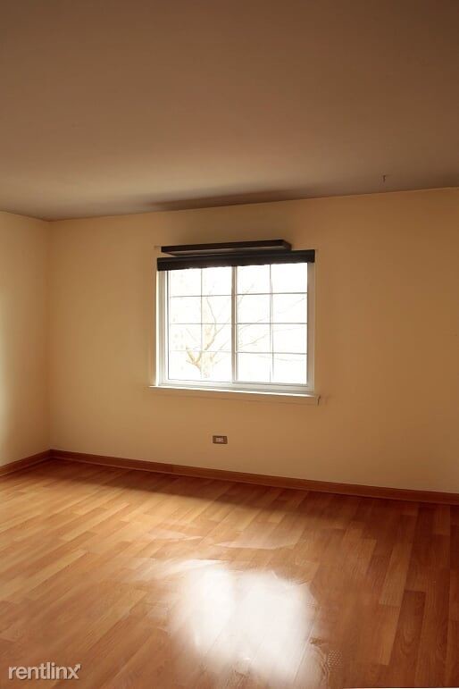 Foto del edificio - 2 br, 1.5 bath  - 3241 Milwaukee Ave Apt 1D