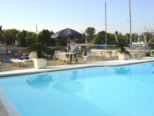 Pool - Holiday Out Gardens