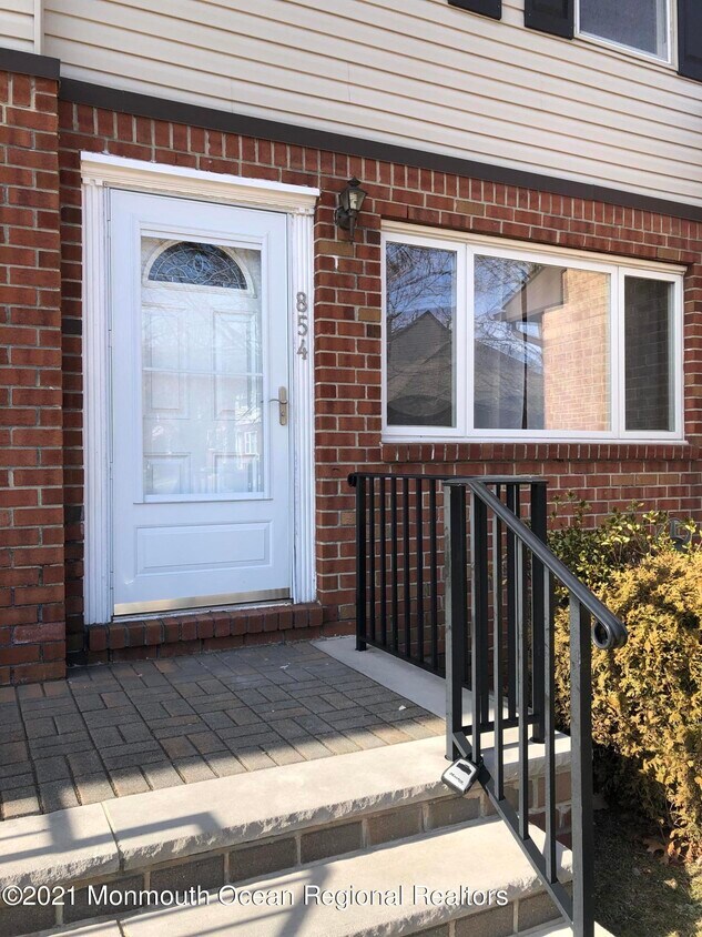 854 Shannon Ct, Brick, NJ 08723 Condo for Rent in Brick, NJ