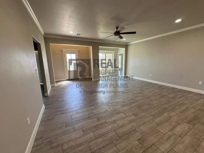 Building Photo - 7604 Crestline Dr