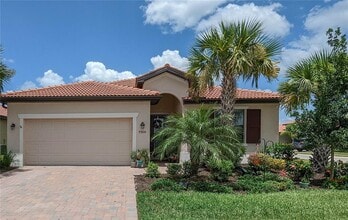 Building Photo - 9904 Hilltop Dr