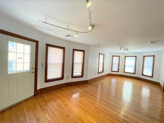 Foto del edificio - 15 Conwell Ave