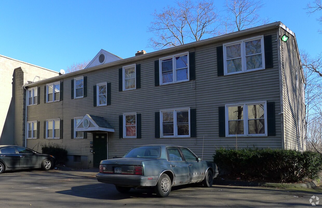 Primary Photo - 210 Burwell St