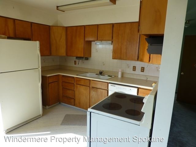 Foto del edificio - 2712 E Marshall Ave