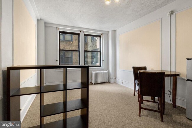 Foto del edificio - 1324 Locust St