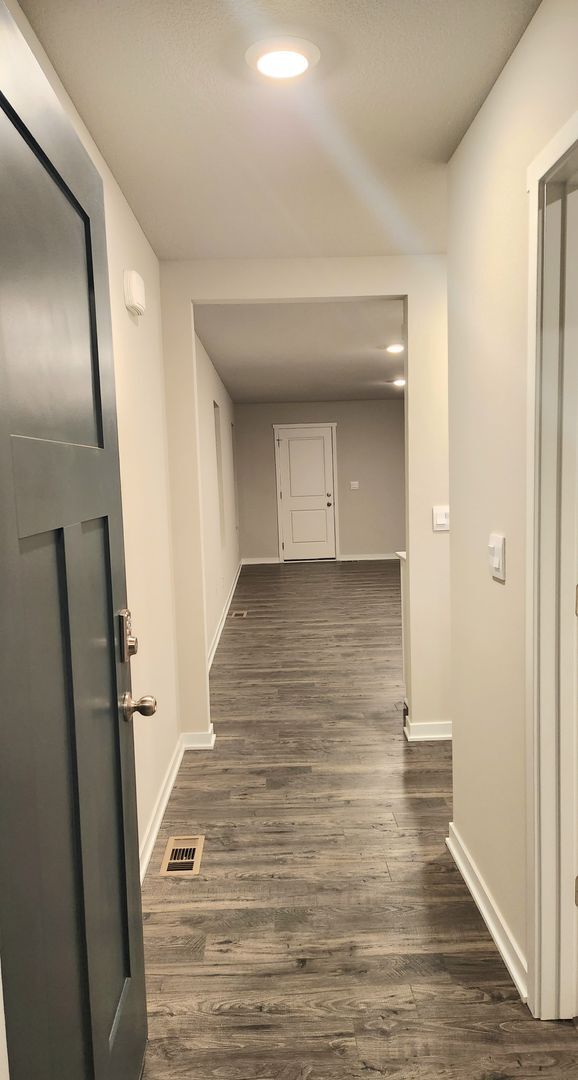 Building Photo - Single Family Ranch Home in West Des Moine...