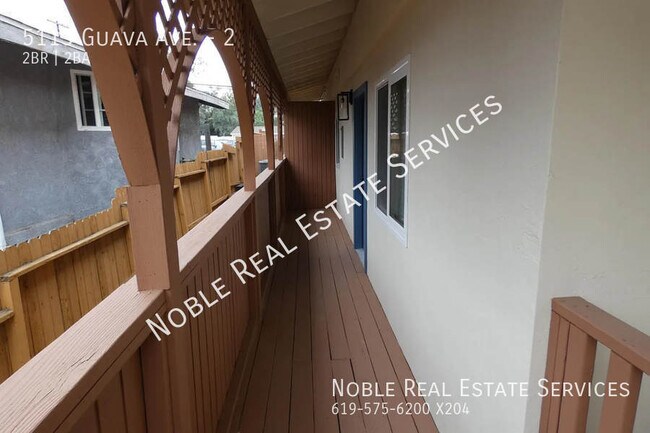Foto del edificio - 5113 Guava Ave