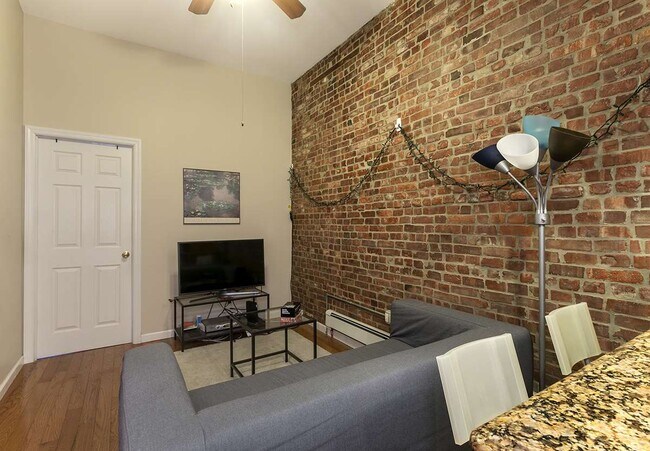 Building Photo - 145 Brunswick St