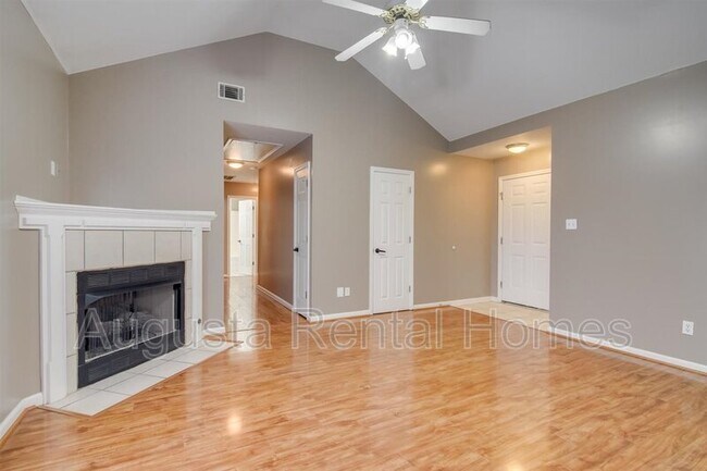 Building Photo - 4705 E Creek Mill Ct