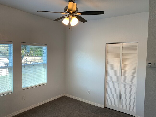 Foto del edificio - 1 Bed/1 Bath - Unit 2