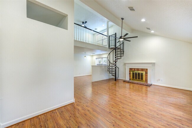 Foto del edificio - 16830 Scenic Gardens Dr