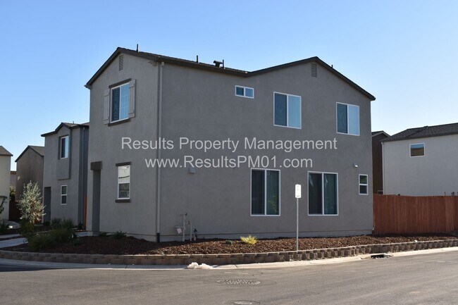 Foto del edificio - Stunning 4 Bedroom Home in Winding Meadow Village