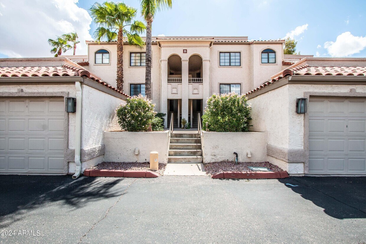 Foto principal - 10080 E Mountainview Lake Dr