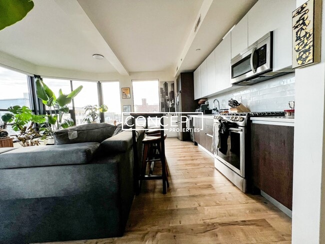 Building Photo - 2 Sewall St