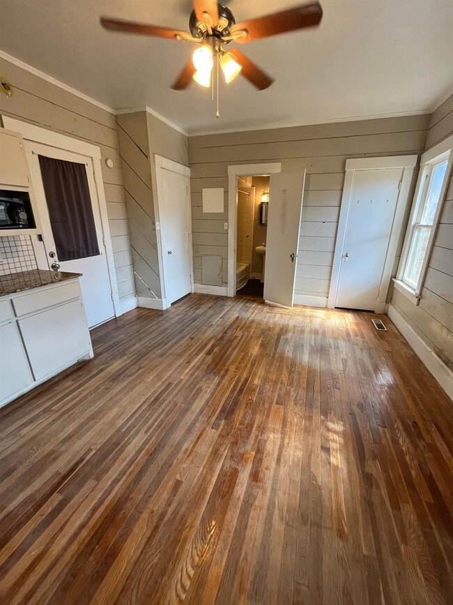 Building Photo - 2017 17th St