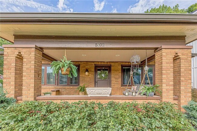 Foto del edificio - 5102 Carrollton Ave