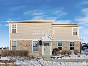 Building Photo - 645 Springbrook Trl