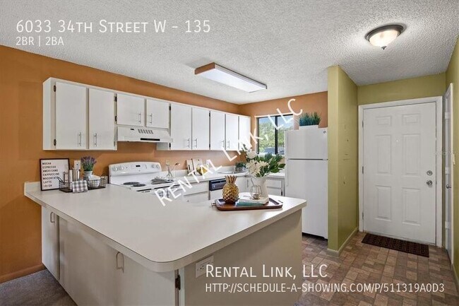 Building Photo - 2 Bedroom Condo in Harbor Pines for Rent!