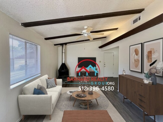 Building Photo - Available Now: 2 Bed Duplex with Carport a...