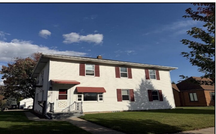 Frente de la casa - 135 S John St