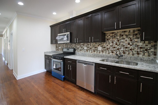 Foto del edificio - 4942 N Kimball Ave