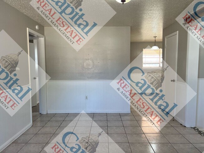 Foto del edificio - 3 Bedroom With Move In Special