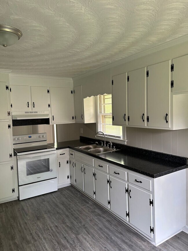 Foto del edificio - 1145 Brownview Dr