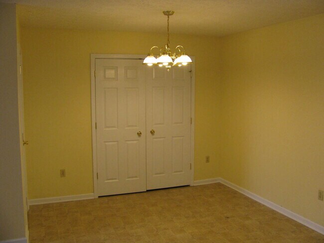 Foto del edificio - 1008 Ironwood Ct