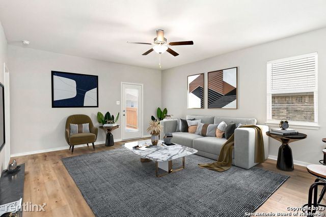 Foto del edificio - 3 br, 2 bath House - 9147 Bennett Frst