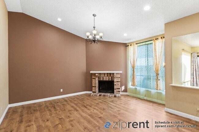 Building Photo - 4285 Tanager Common