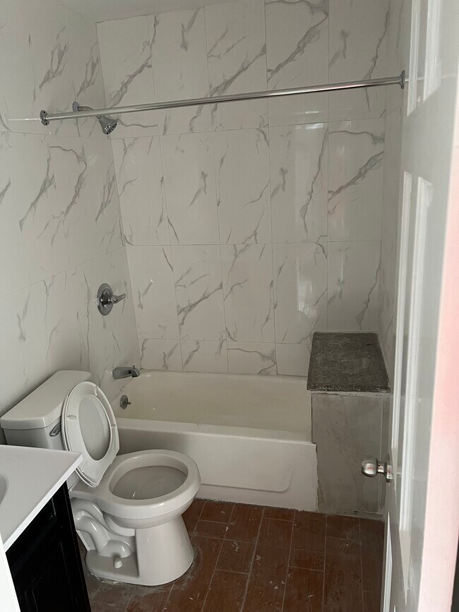 Foto del edificio - 1828 Hunt Ave