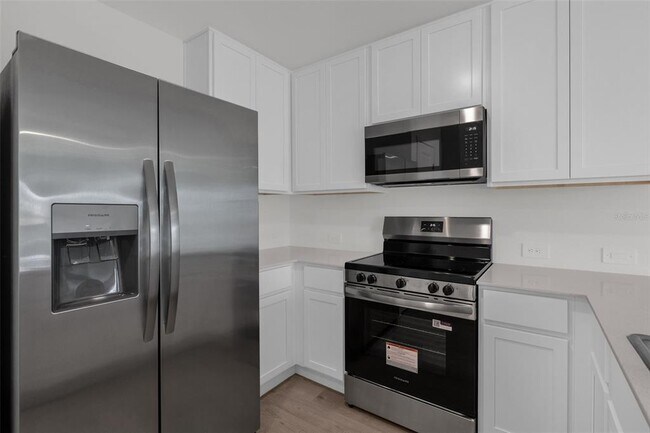Foto del edificio - 2424 Bevel Ln
