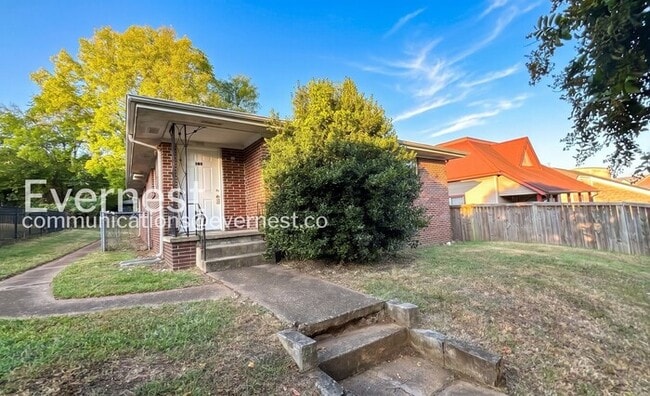 Building Photo - 808 Fortwood St