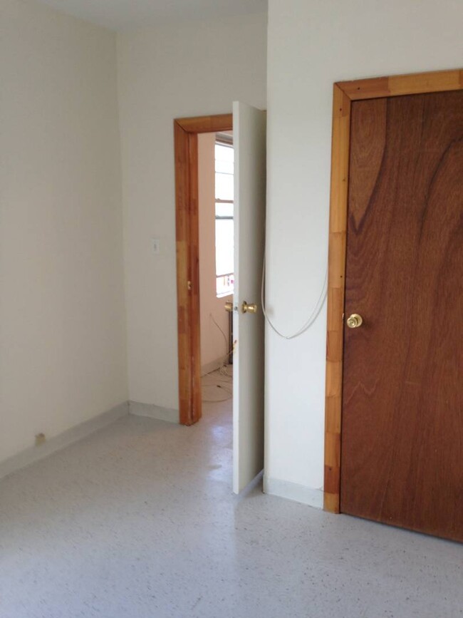 Building Photo - 116 Woodworth Ave