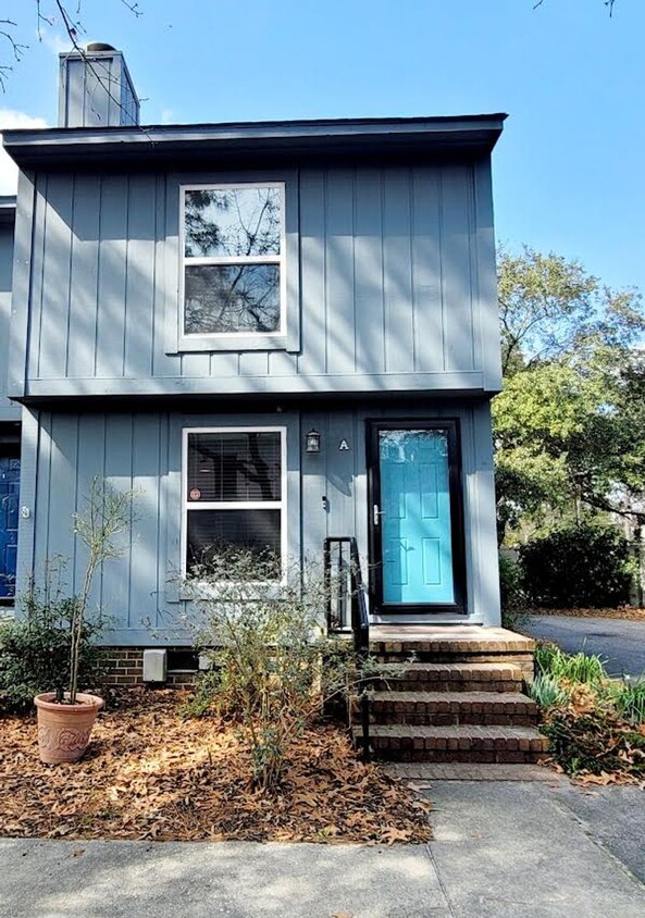 Foto principal - EAST OF 17 TOWNHOME