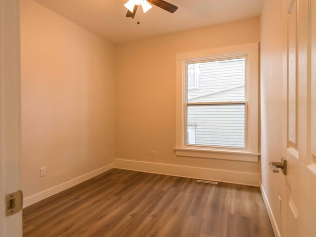 Foto del edificio - 821 Jefferson Ave