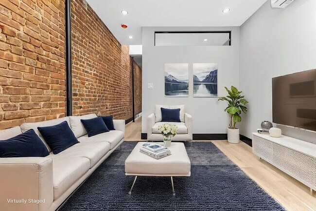Foto del edificio - 438 W 52nd St