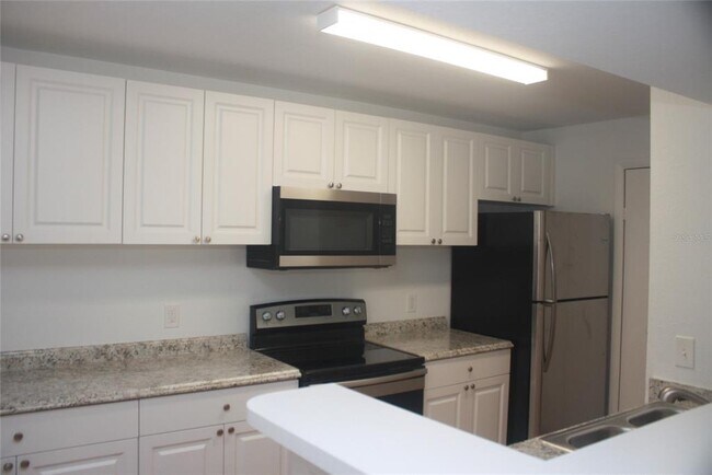 Building Photo - 4225 Thornbriar Ln
