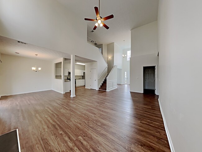 Building Photo - 2207 Saint Albans Place
