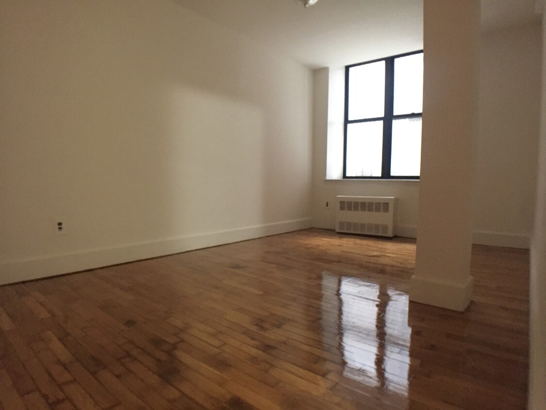 Building Photo - 1250 Grand Concourse