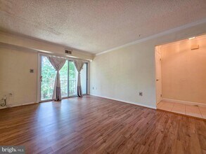 Building Photo - 7758 New Providence Dr