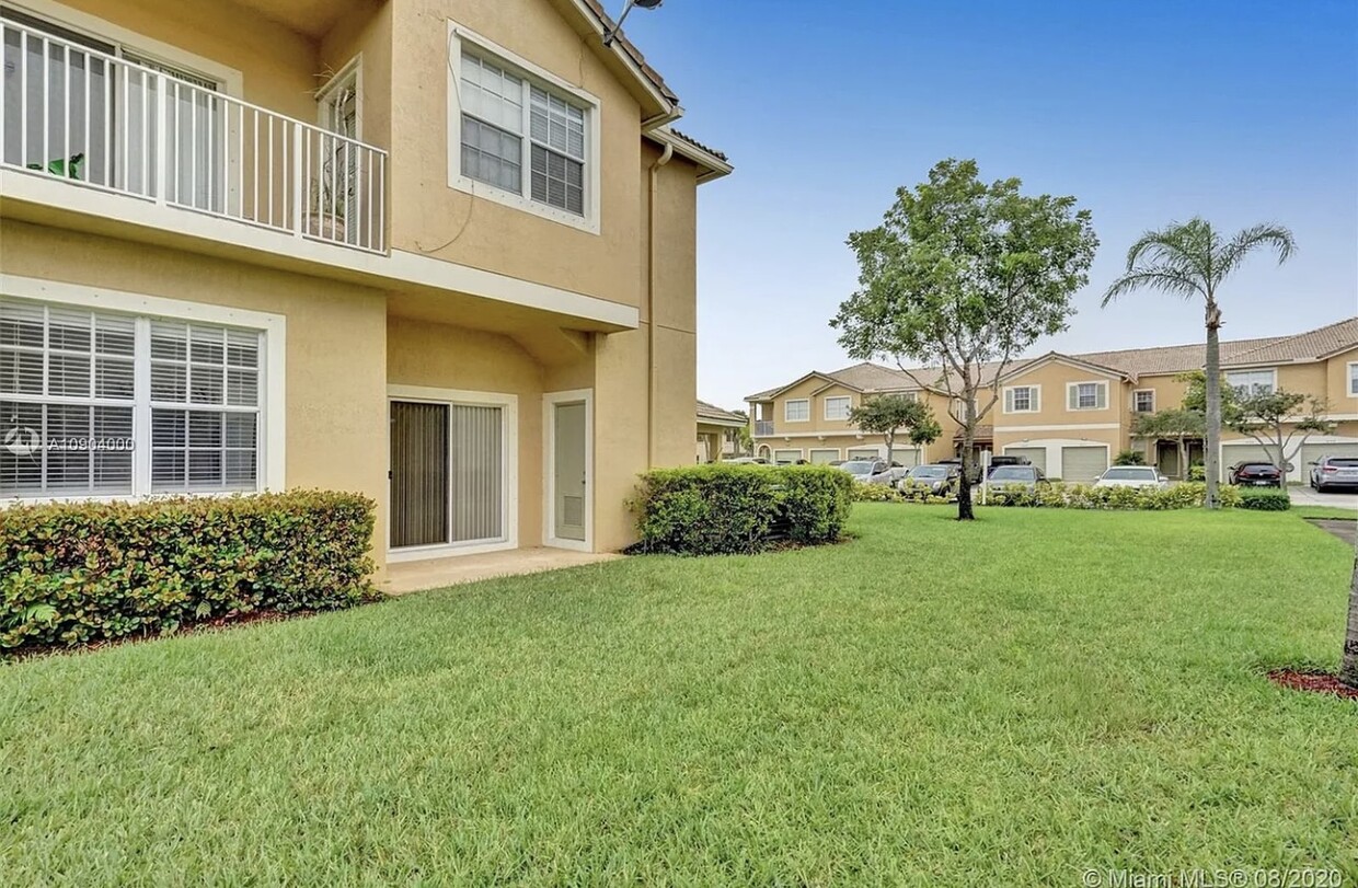 Foto principal - 13150 Silver Falls Blvd