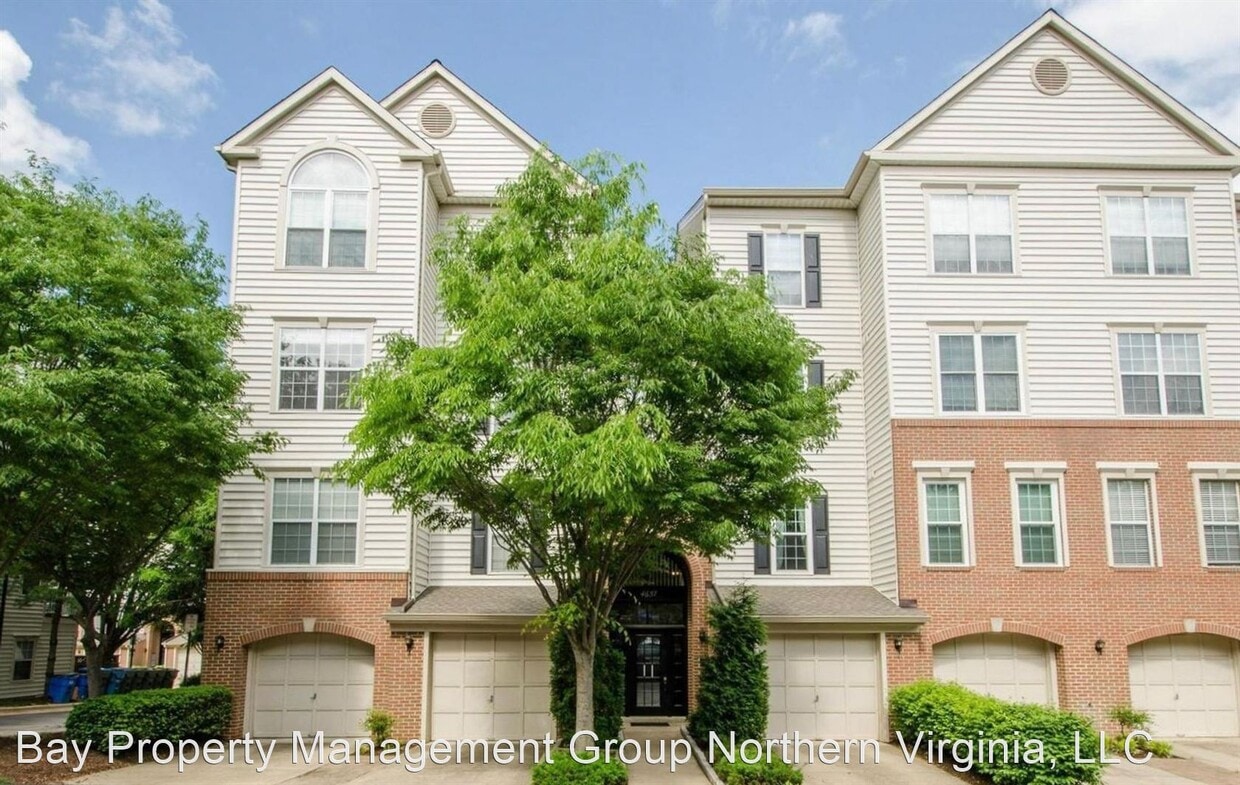 4657 Longstreet Ln Unit 101, Alexandria, VA 22311 Condo for Rent in