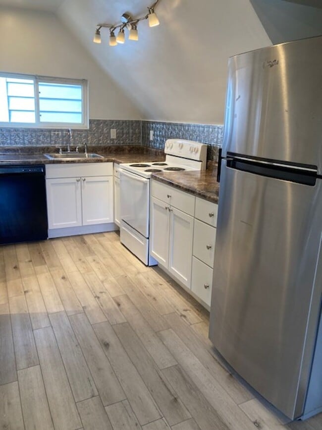 Photo - 306 S 27th St Apartment