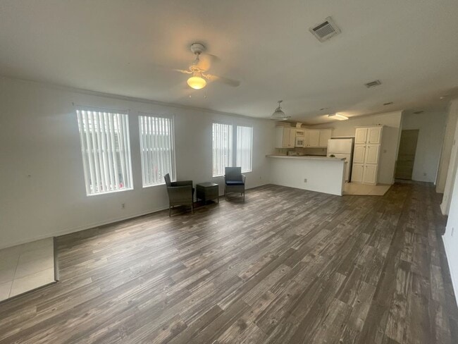 Building Photo - 20 Glen Cove Ct